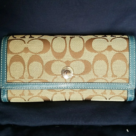 Coach Handbags - Coach Wallet